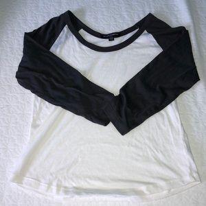 Brandy Melville t shirt